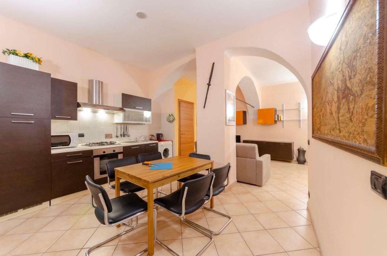 Joivy Warm Family Apt Near Porto Antico Apartment Genoa Luaran gambar
