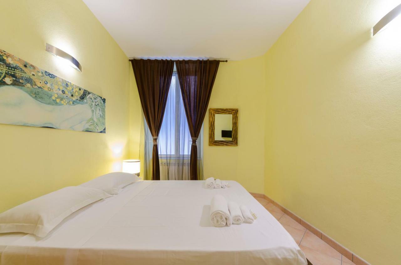 Joivy Warm Family Apt Near Porto Antico Apartment Genoa Luaran gambar
