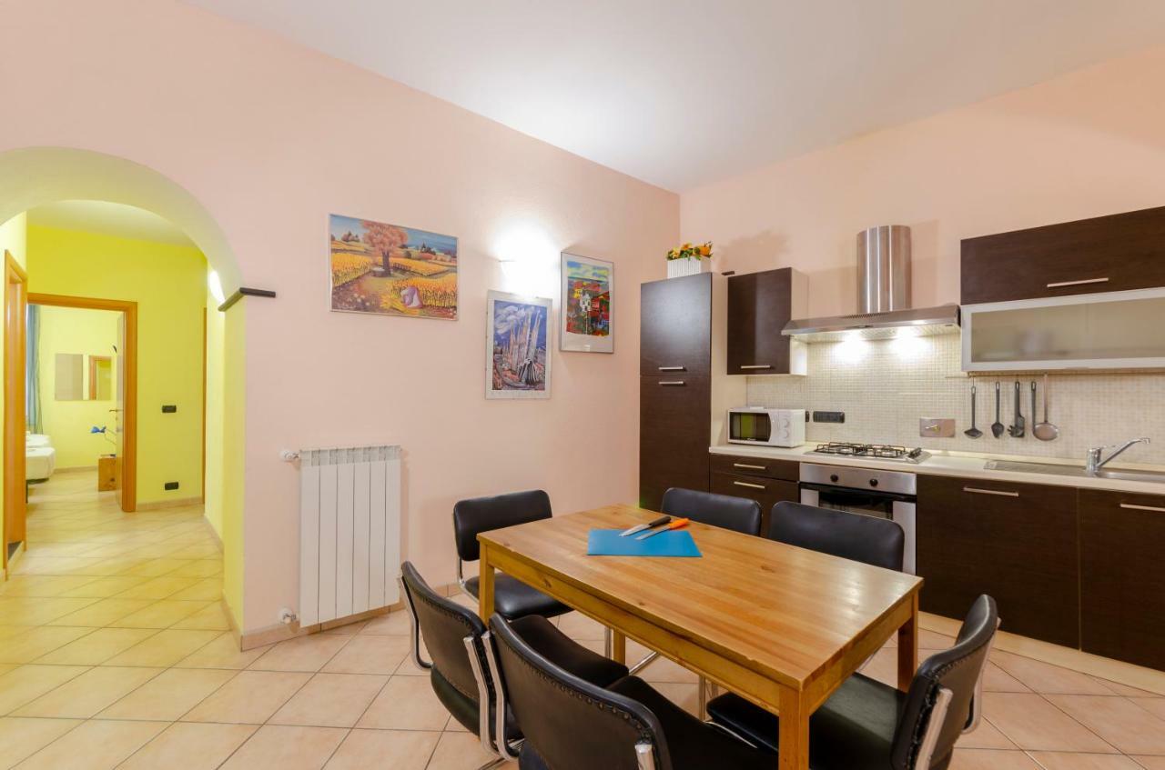 Joivy Warm Family Apt Near Porto Antico Apartment Genoa Luaran gambar